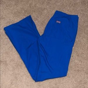 Women’s scrubs